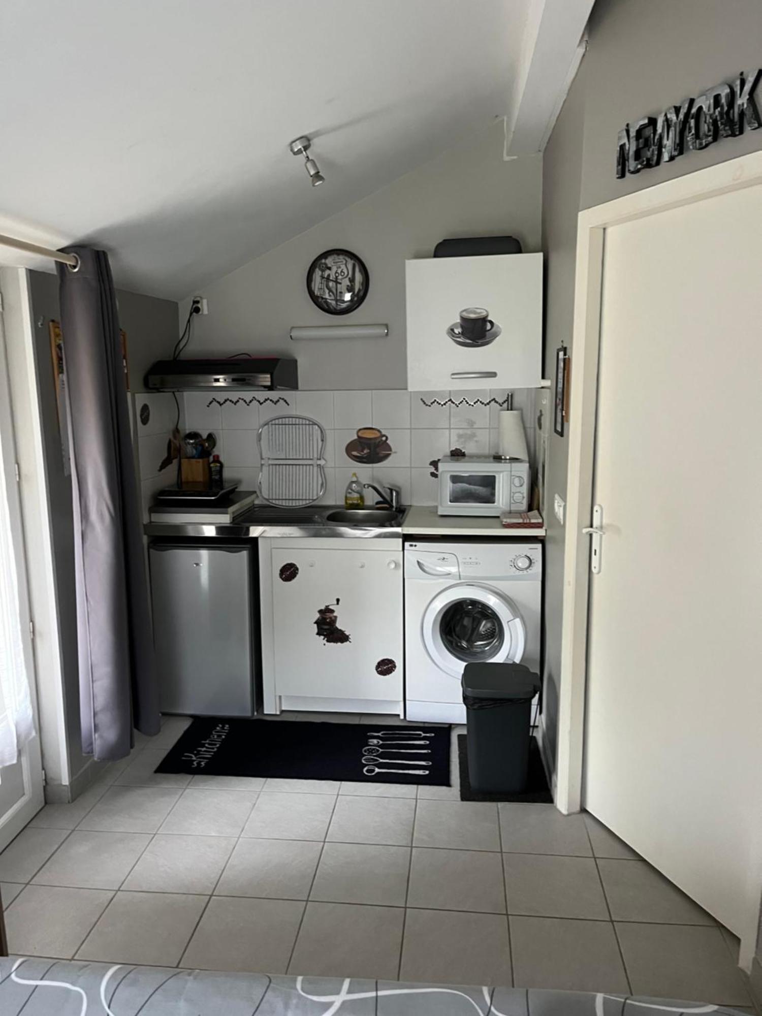 Apartament Le Velo Rouge La Douze Zewnętrze zdjęcie